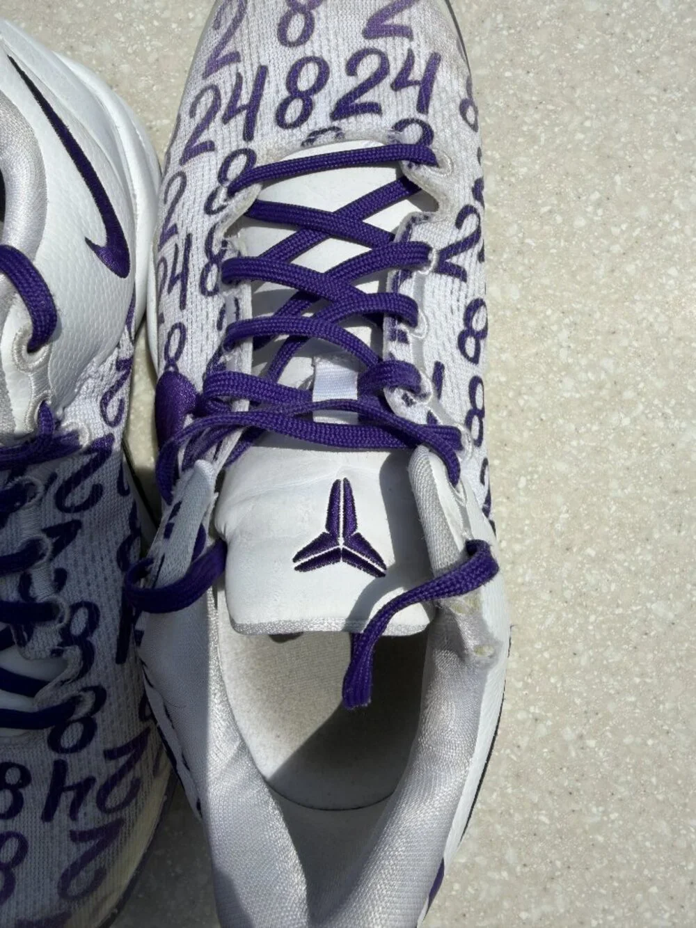 Nike Kobe VIII Low Basketball Sneakers Kids Size 5.5Y Youth Athletic Shoes